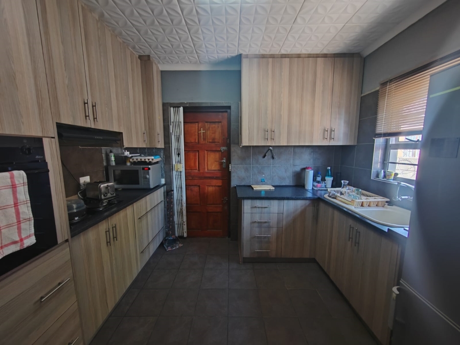 3 Bedroom Property for Sale in Perm Gardens Western Cape